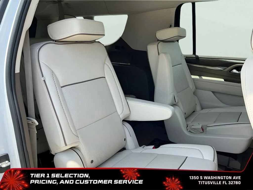 Used 2024 White Frost Tricoat GMC Denali image 18