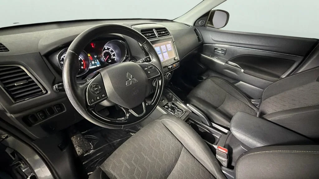 Used 2020  Mitsubishi ES 2.0 image 18