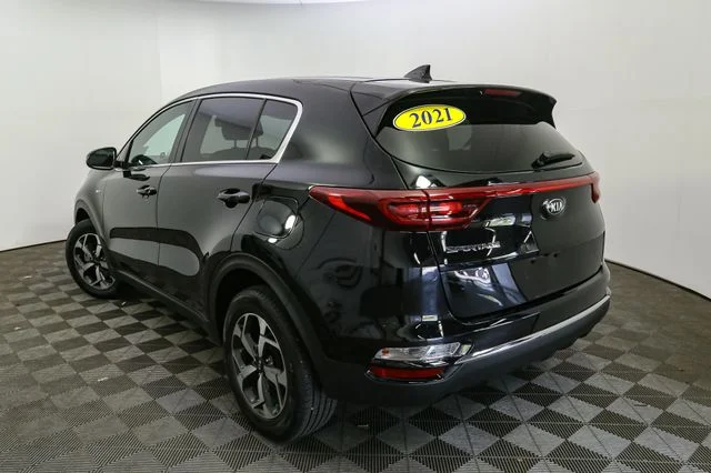 Used 2021 Red Kia LX image 8