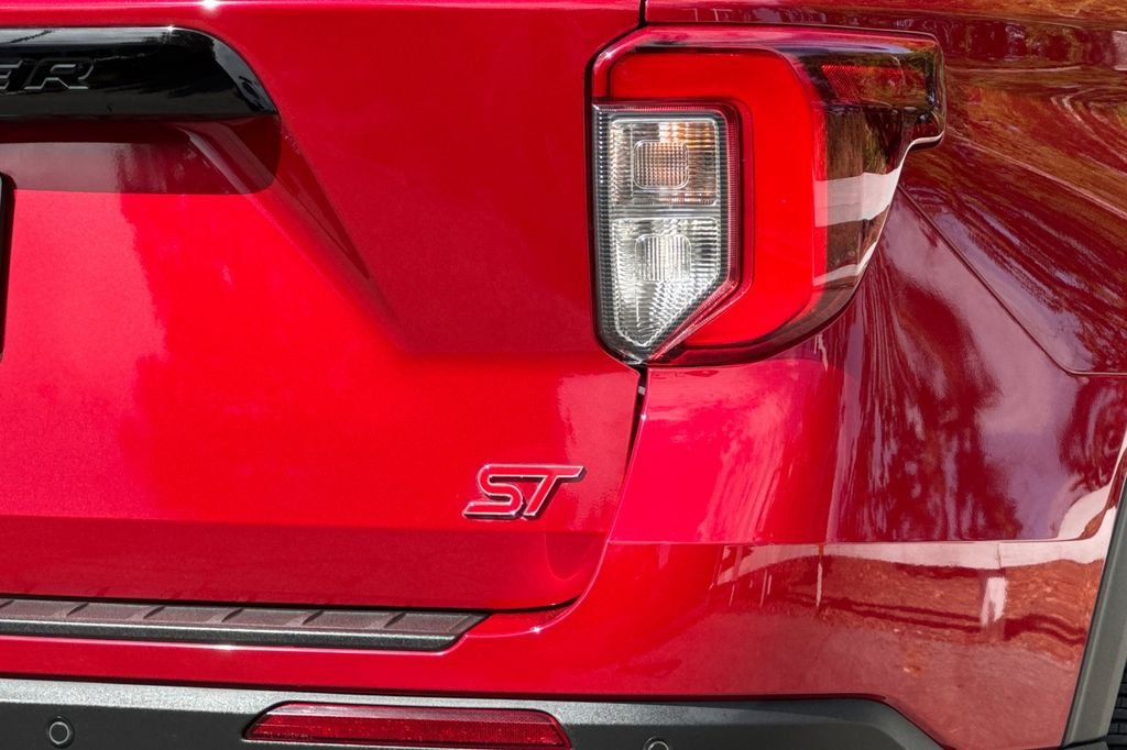 Used 2023 Red Ford ST image 30