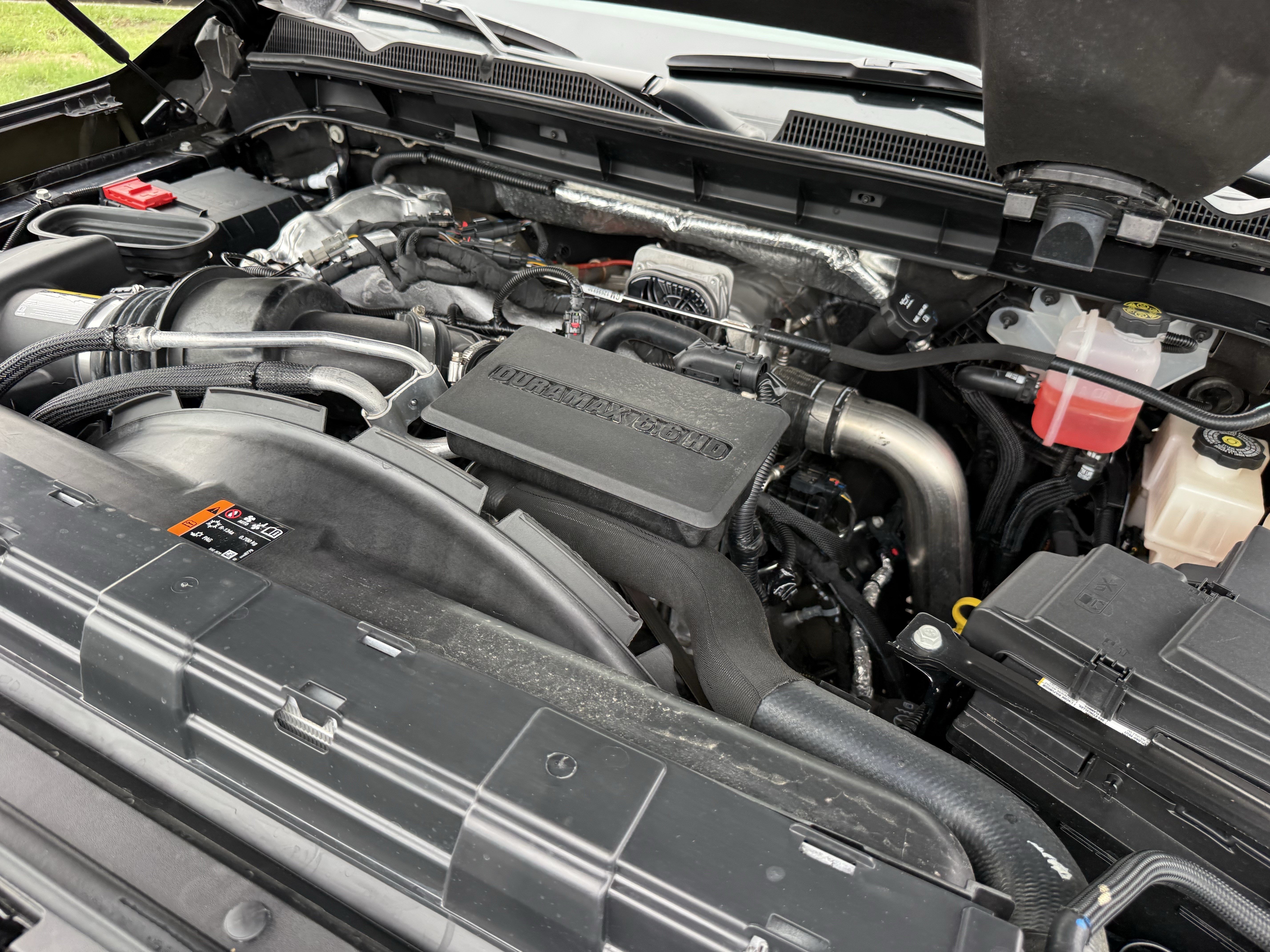 Used 2025 Onyx Black GMC SLT image 32