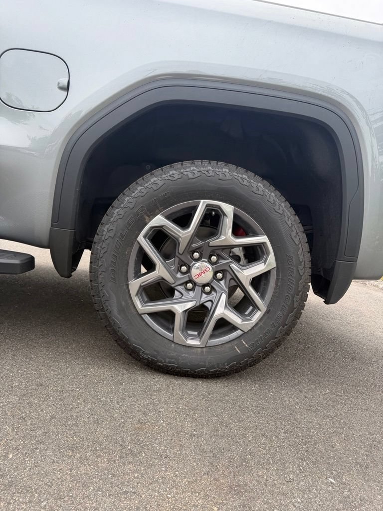 2026 GMC Sierra 1500 SLT - Photo 9