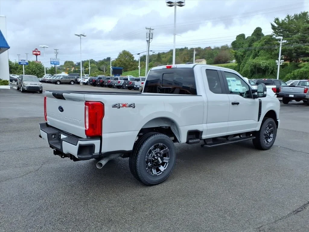 New 2026 Avalanche Ford F-350® XL image 13