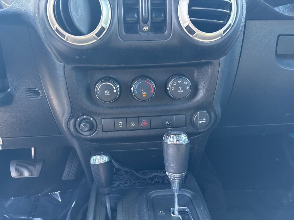 Used 2017 Blue Jeep Unlimited Rubicon image 18