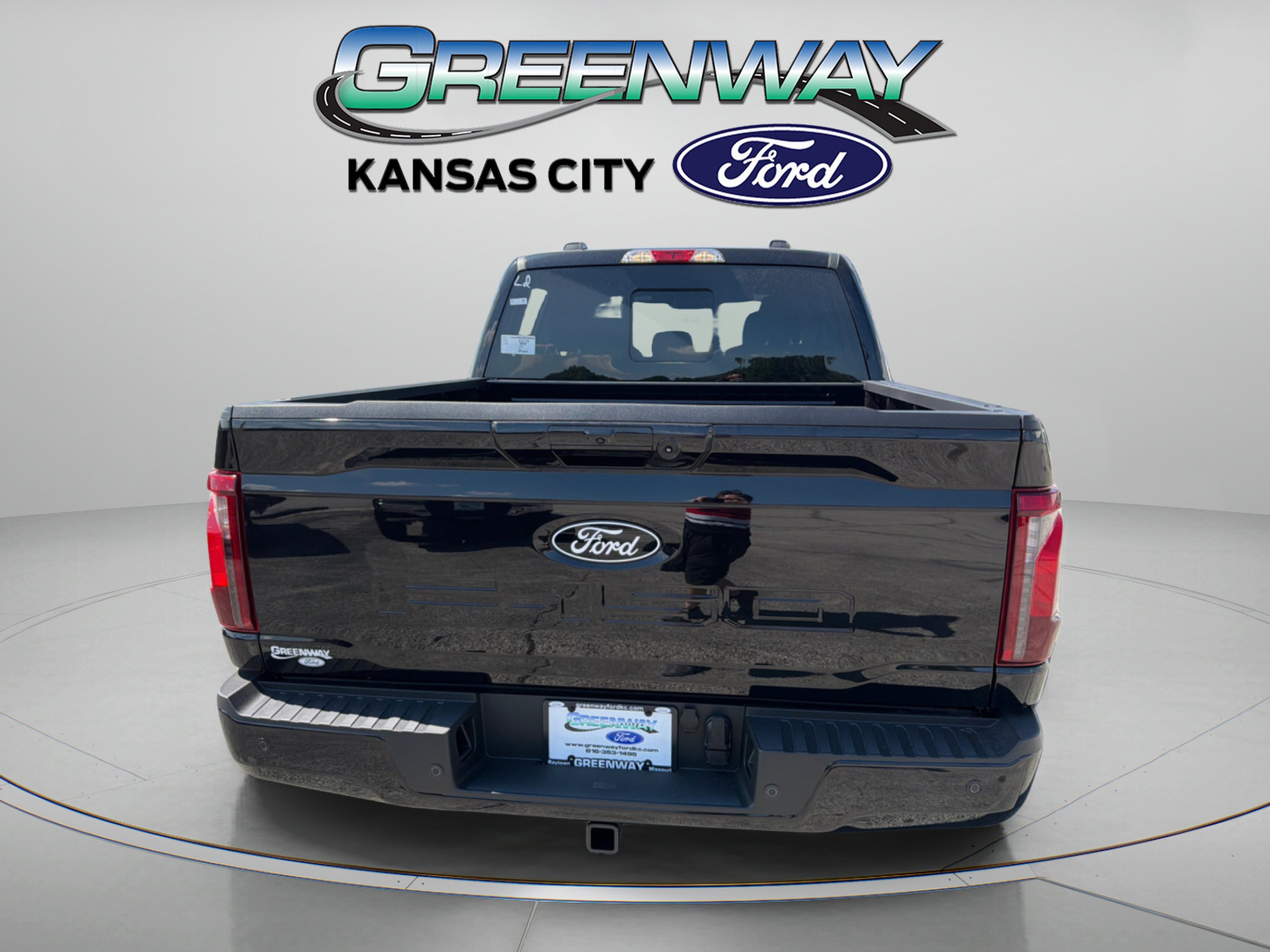 New 2026 Agate Black Metallic Ford XLT image 7