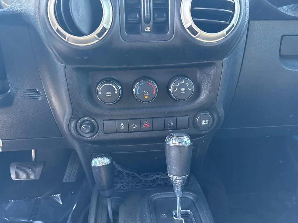 Used 2017 Blue Jeep Unlimited Rubicon image 18