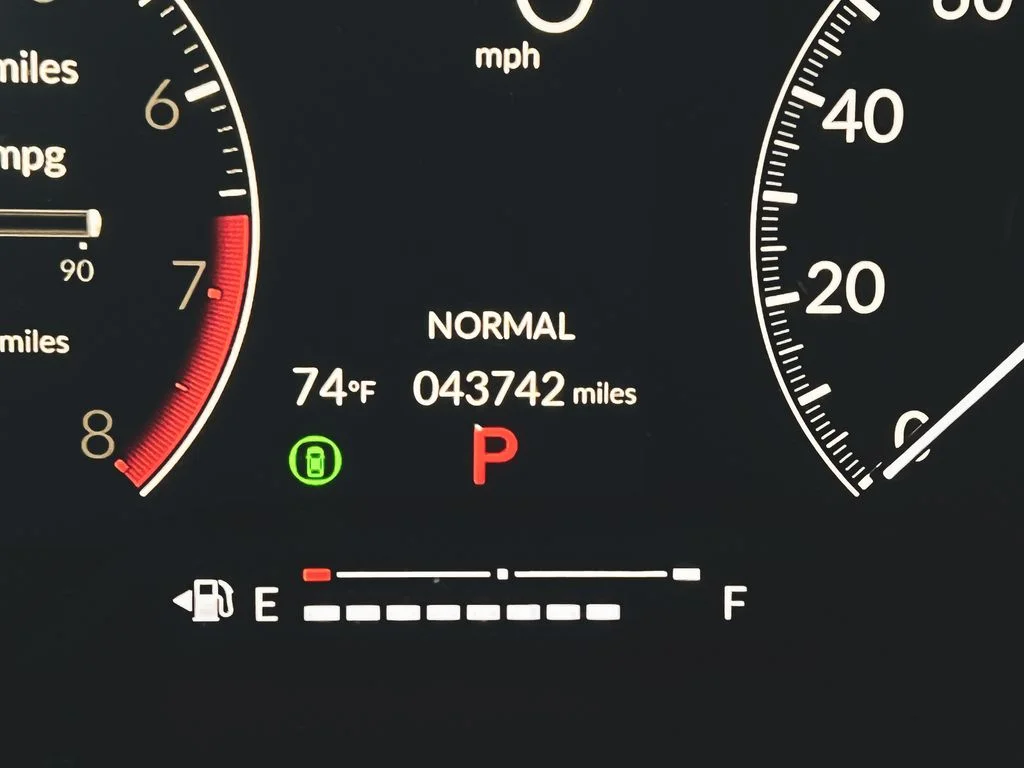 Certified Used 2025 Urban Gray Pearl Honda 4D SPORT image 16