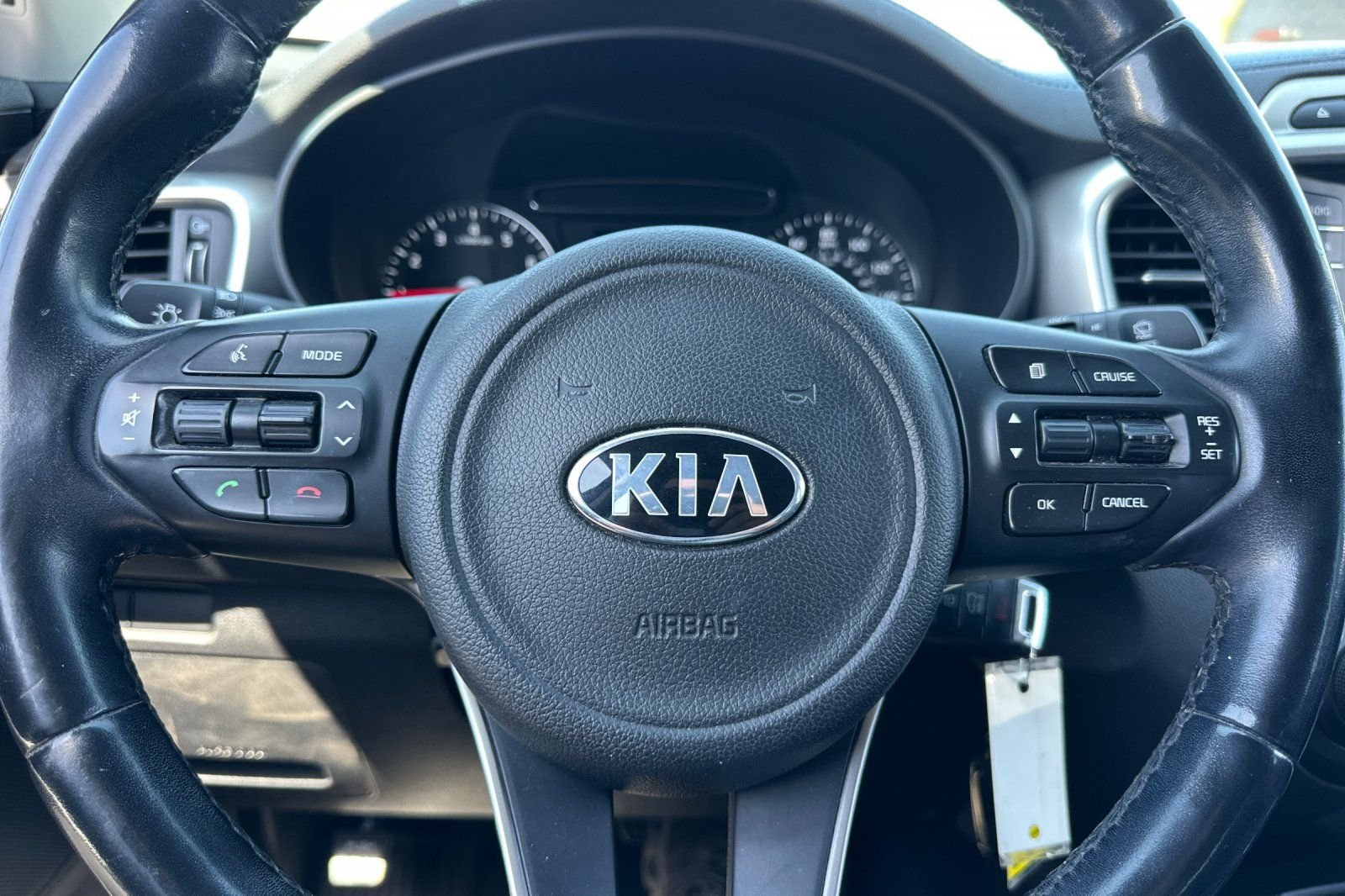 Used 2017 Silver Kia LX image 25