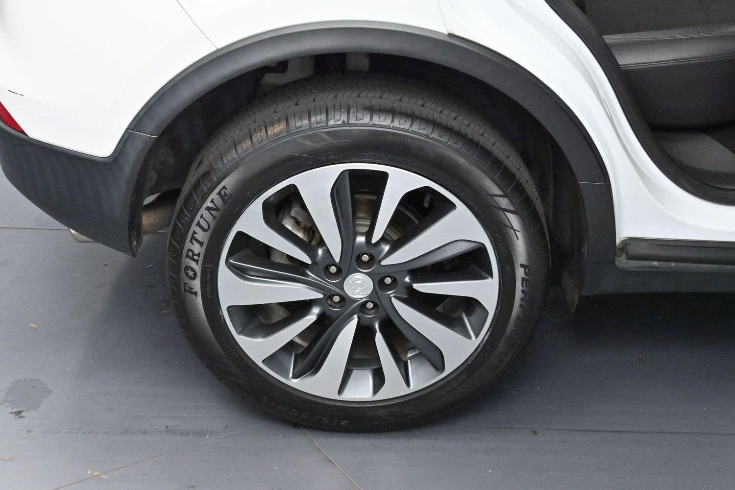 Used 2021 Summit White Buick Preferred image 31