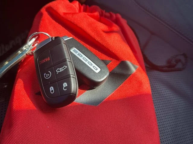 Used 2022 Green Dodge SXT image 3