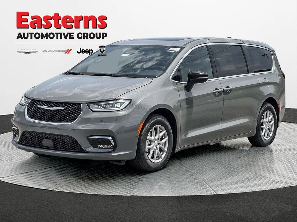 New 2025 Ceramic Gray Clear-Coat Exterior Paint Chrysler Select image 1
