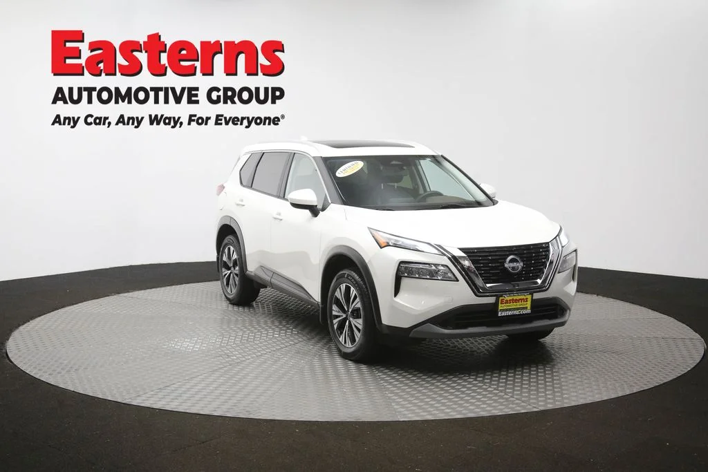Used 2023 White Nissan SV image 54