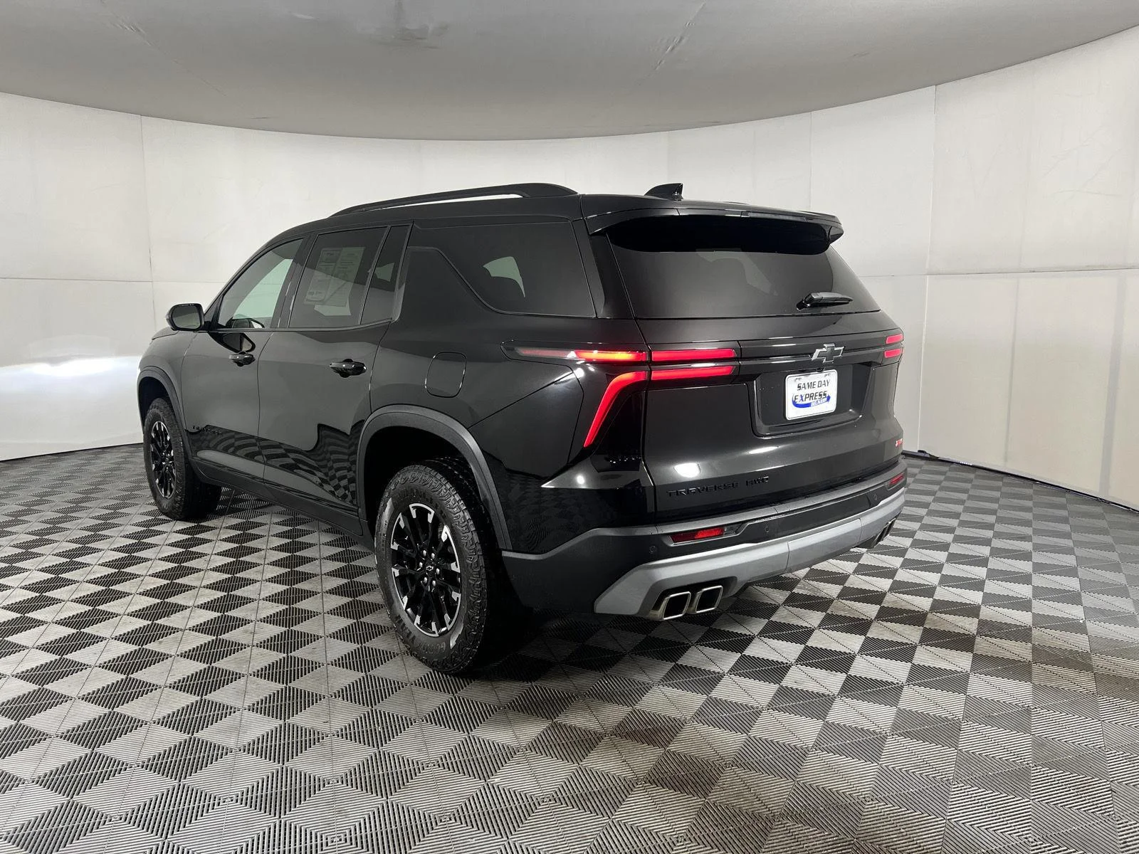Used 2024 Mosaic Black Metallic Chevrolet Z71 image 4