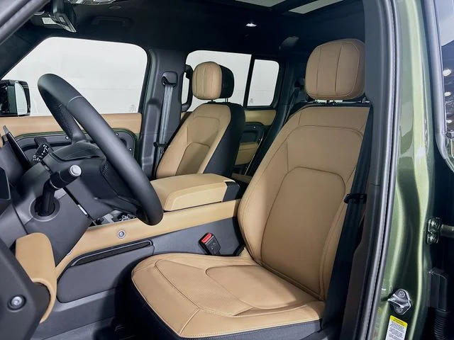 Used 2026  Land Rover X image 21