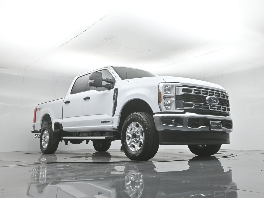 New 2026 Oxford White Ford XLT image 45