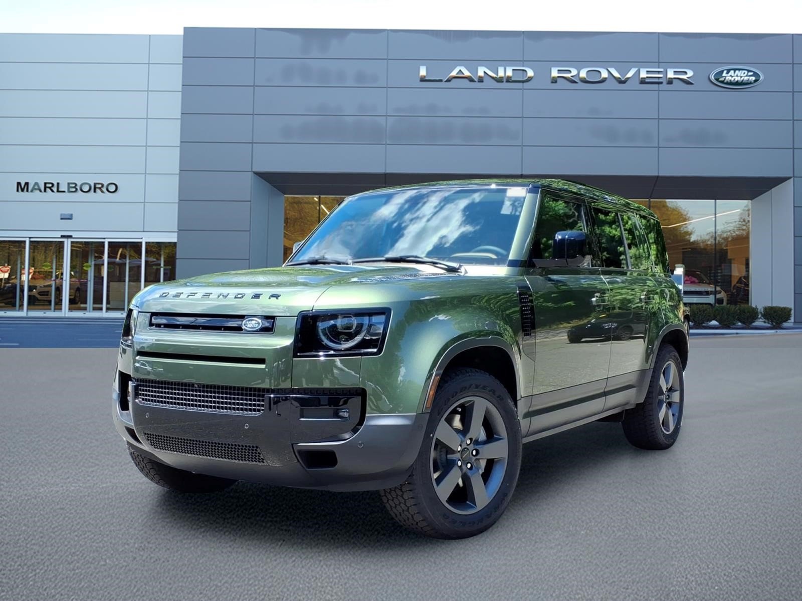 Land Rover フーディー オリーブグリーン　新品未使用　2XL New 2026 Land Rover Defender 110 S 4 Door SUV in Marlboro #L26437