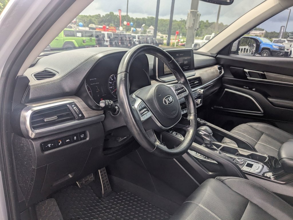 Used 2021 Wolf Gray Kia SX image 14
