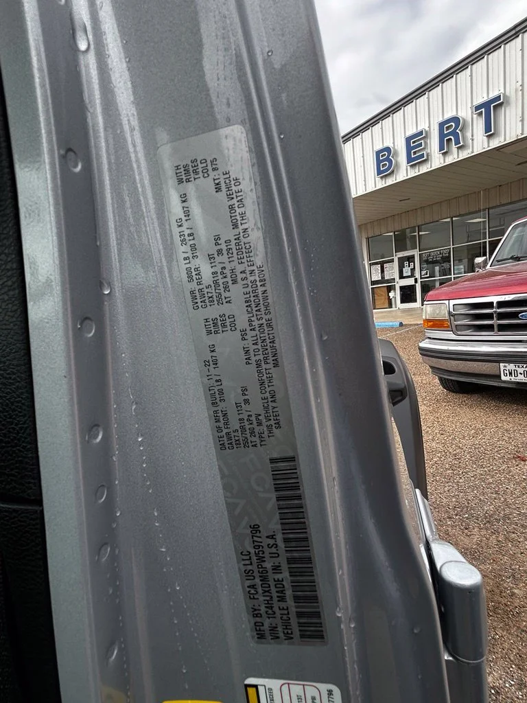 Used 2023 Silver Jeep Sport image 10