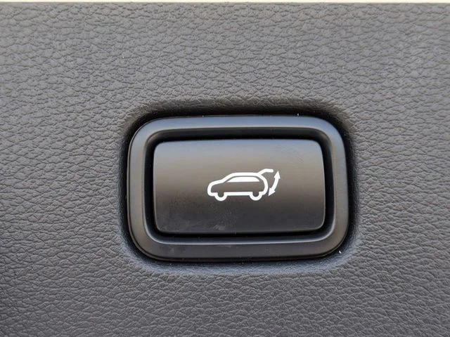 Used 2026 White Kia SX-Prestige image 13