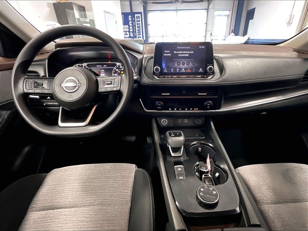 Used 2023 Silver Nissan SV image 21