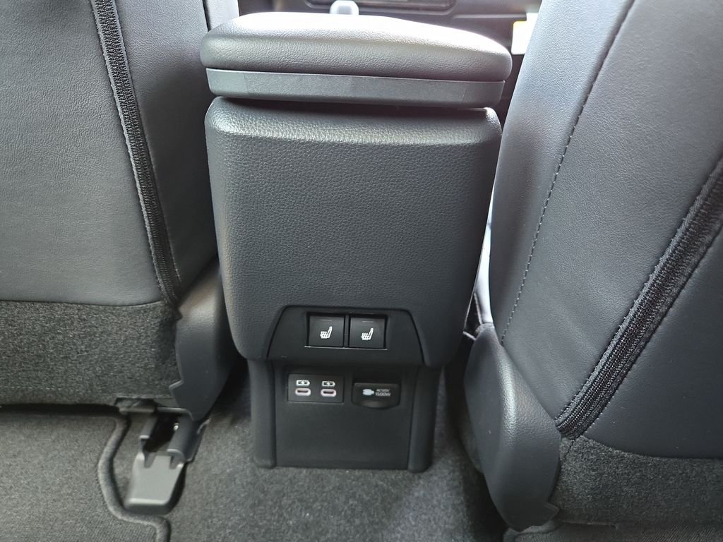 2026 Toyota Prius Plug-in Hybrid XSE Premium - Photo 11