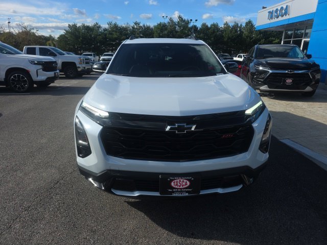 New 2027 Polar White Tricoat Chevrolet RS image 8