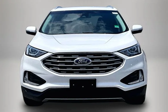 Used 2020 White Ford SEL image 3