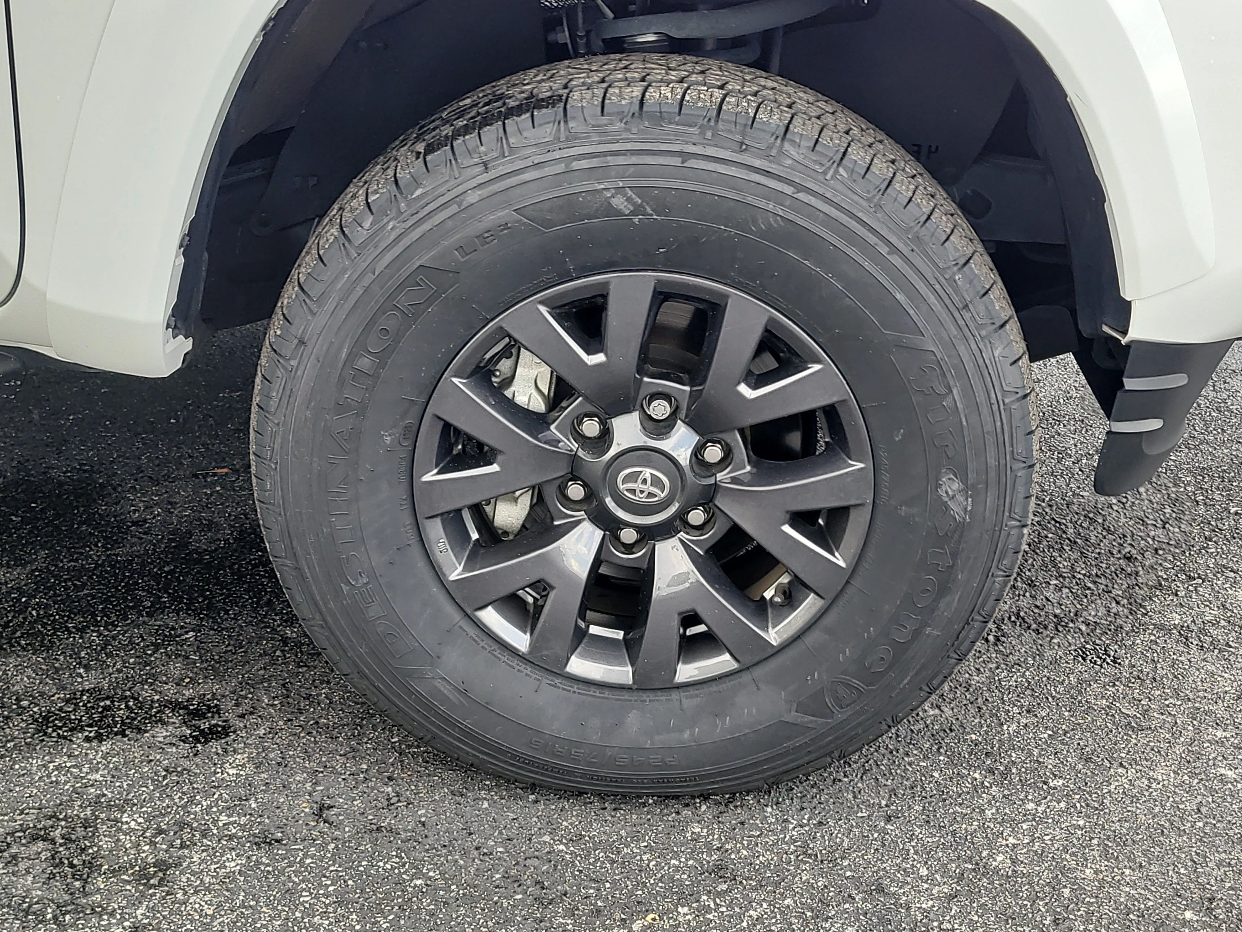 Certified Used 2023 Ice Toyota SR5 image 9