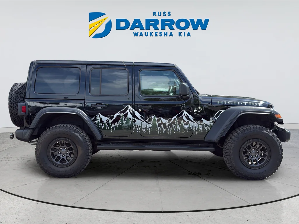 Used 2023 Black Jeep High Tide image 6