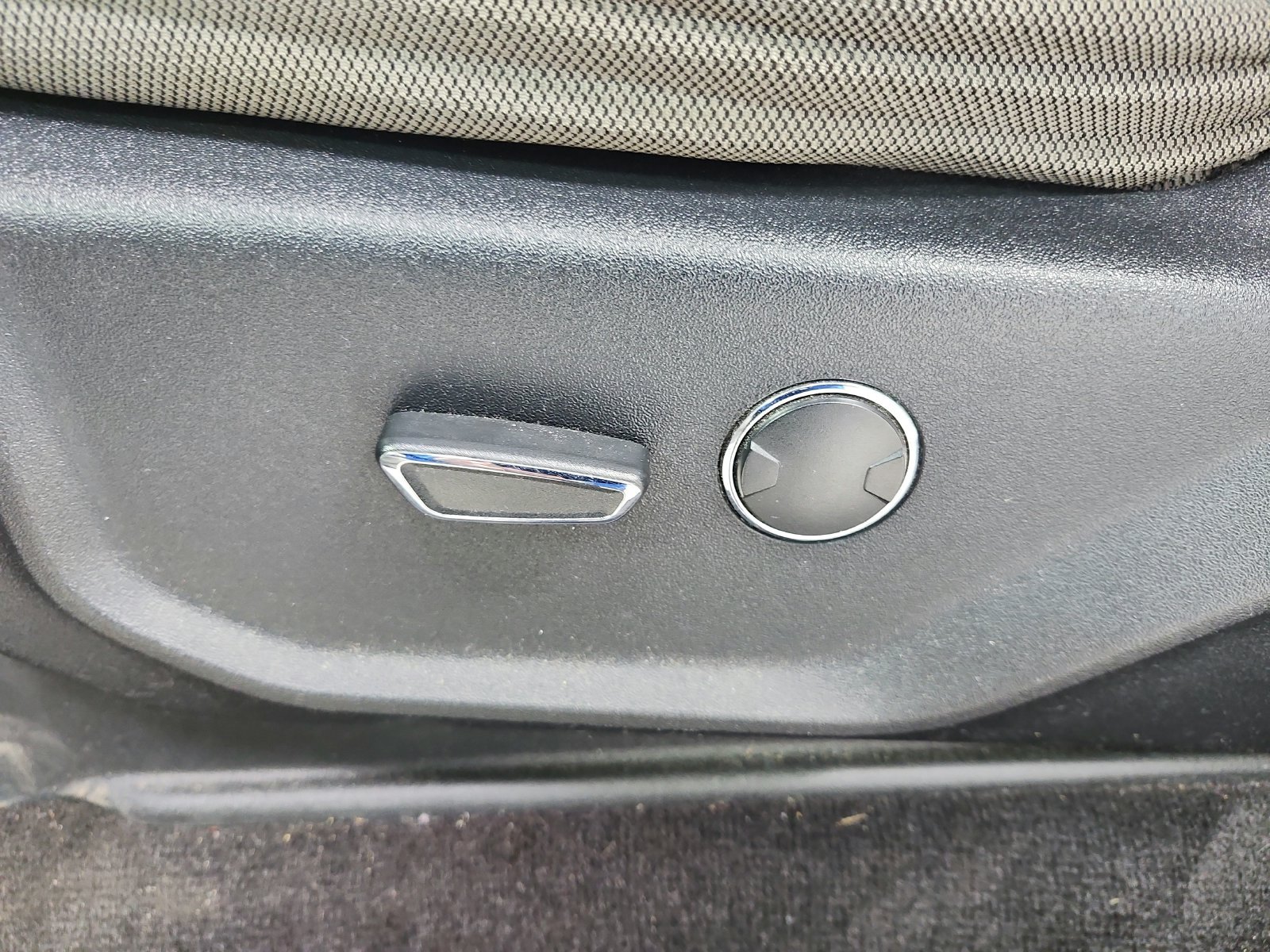 Used 2016 Gray Ford XLT image 11