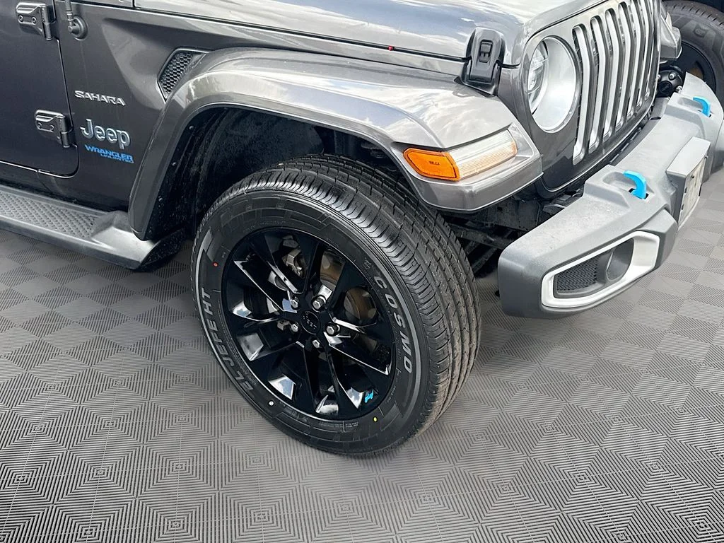 Used 2022 Gray Jeep Unlimited Sahara 4xe image 5