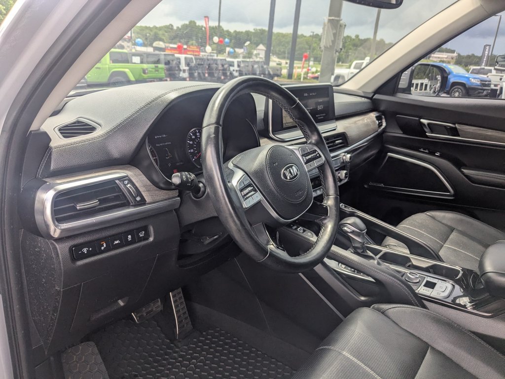 Used 2021 Wolf Gray Kia SX image 14