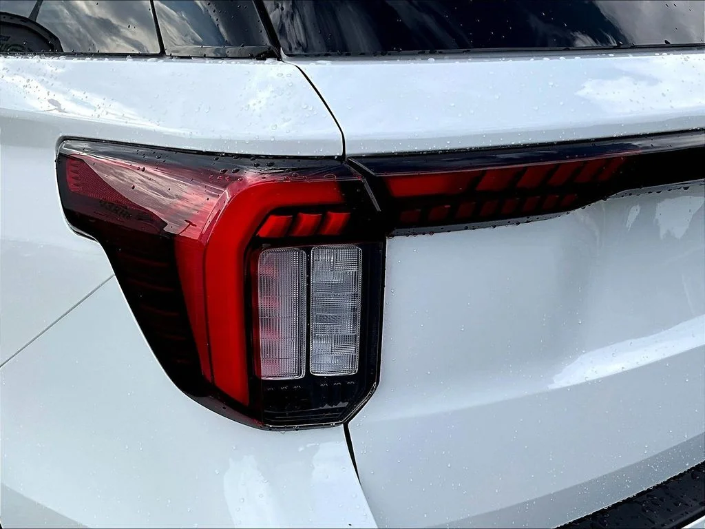 New 2026 Star White Metallic Tri-Coat Ford Tremor® image 27