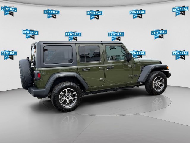 Used 2024 Green Jeep Sport S image 6