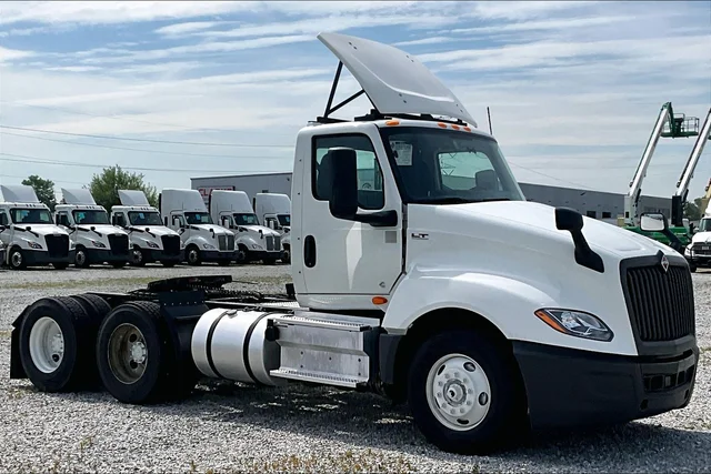 Pre-Owned 2021 International LT625 6x4 Day Cab