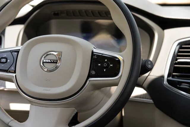 Used 2024 Crystal White Volvo Ultimate image 21