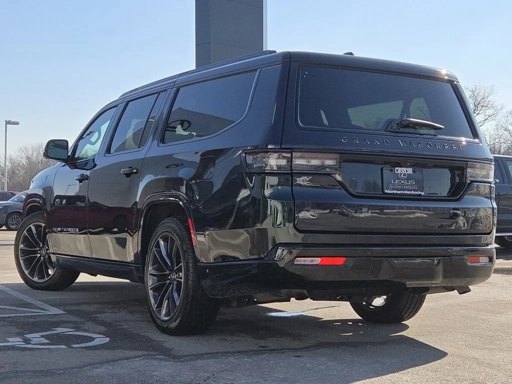 2024 Jeep Grand Wagoneer L Series III - Photo 30