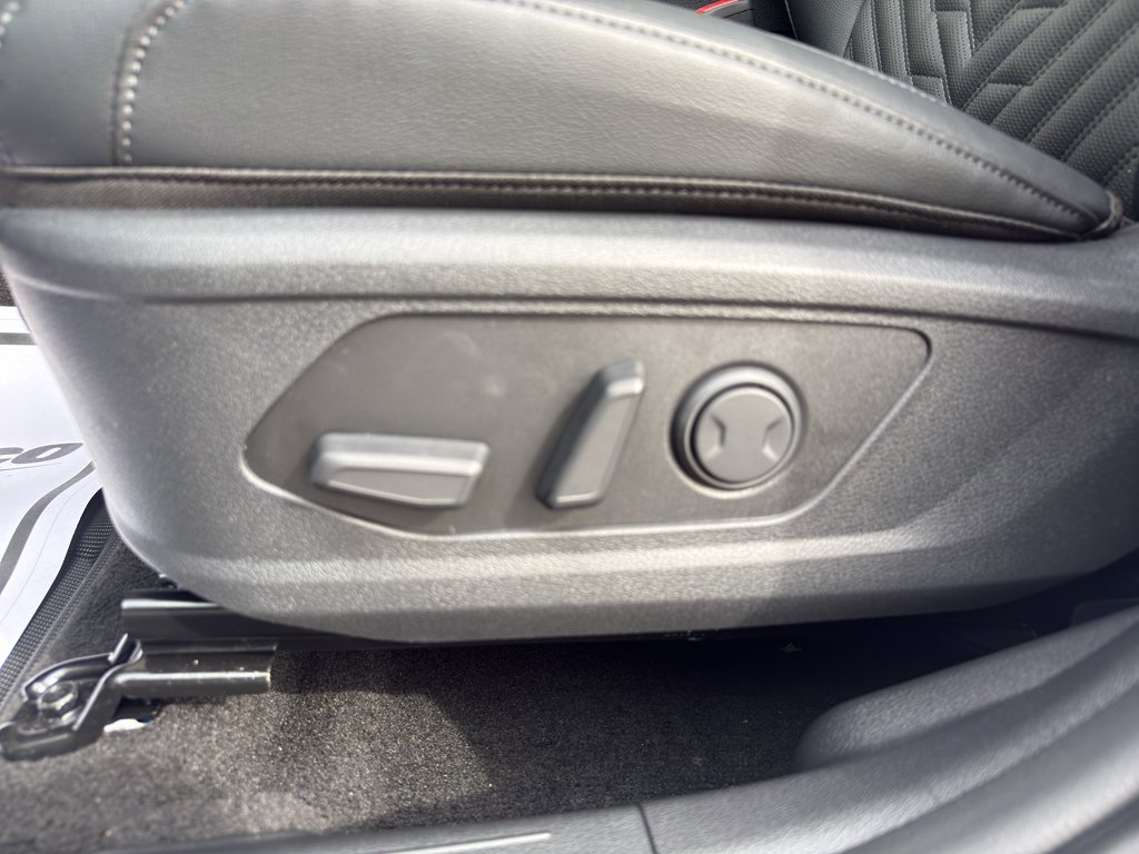 New 2026 Glacial White Pearl Kia X-Pro Prestige image 9