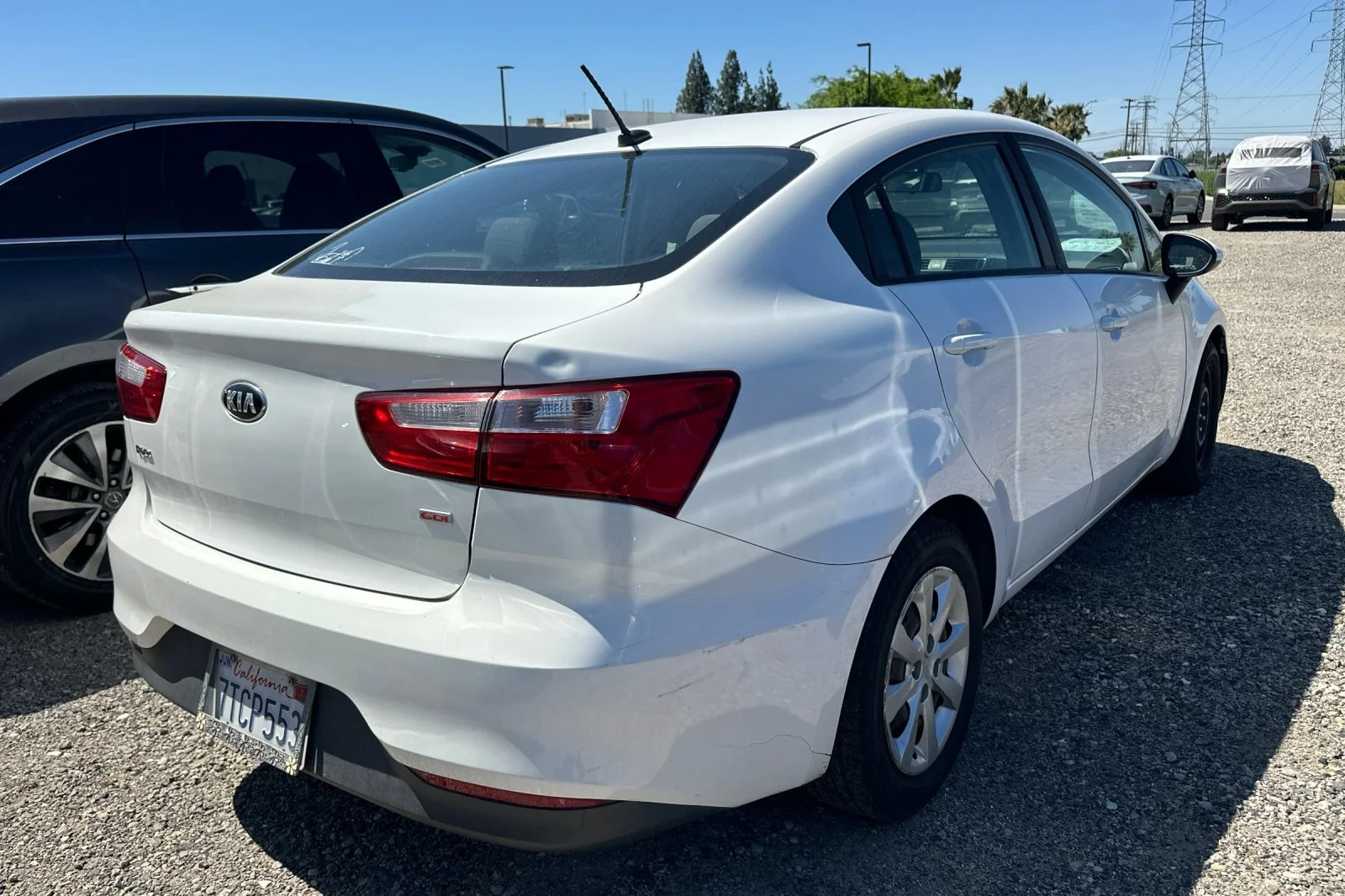 Used 2017 Clear White Kia LX image 5