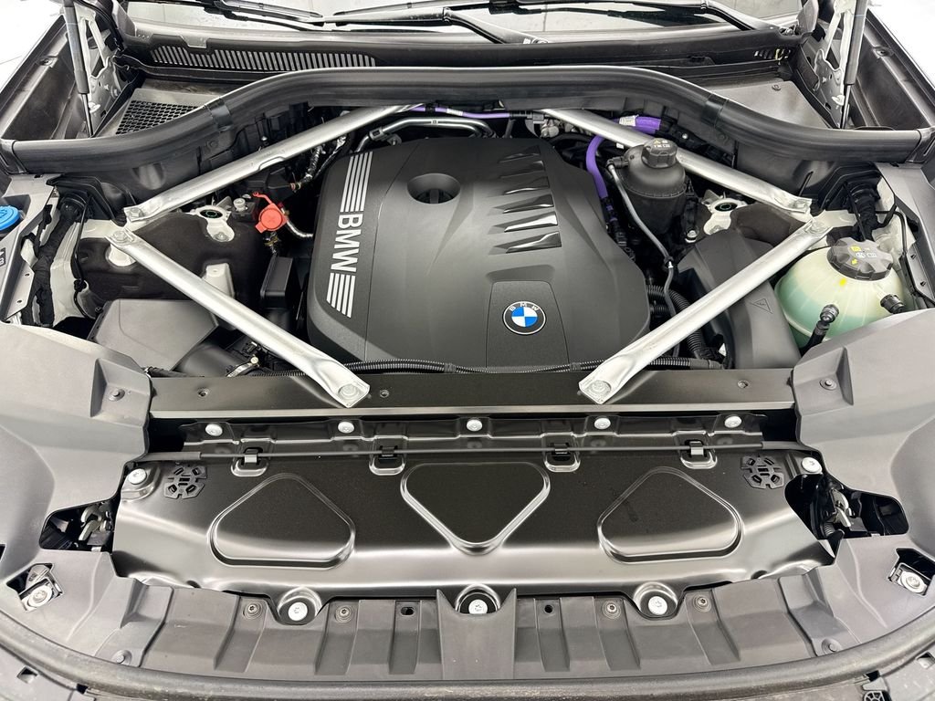 New 2027 Alpine White BMW xDrive40i image 28