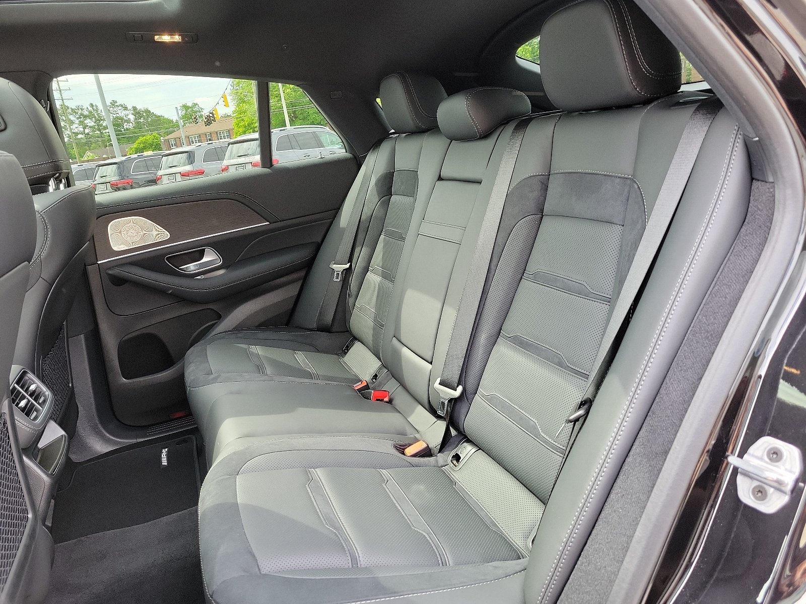 Certified Used 2024 Obsidian Black Metallic - 197 Mercedes-Benz AMG® GLE 53 image 6
