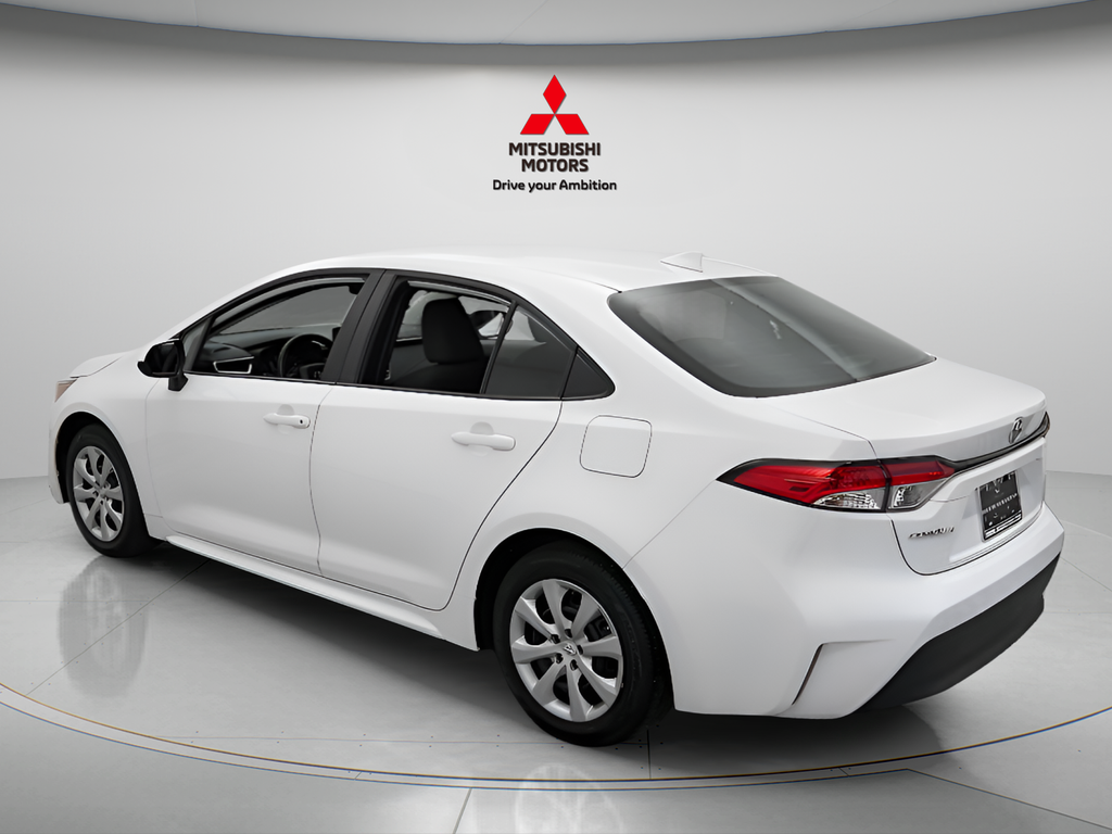 Used 2024 Ice Toyota LE image 9