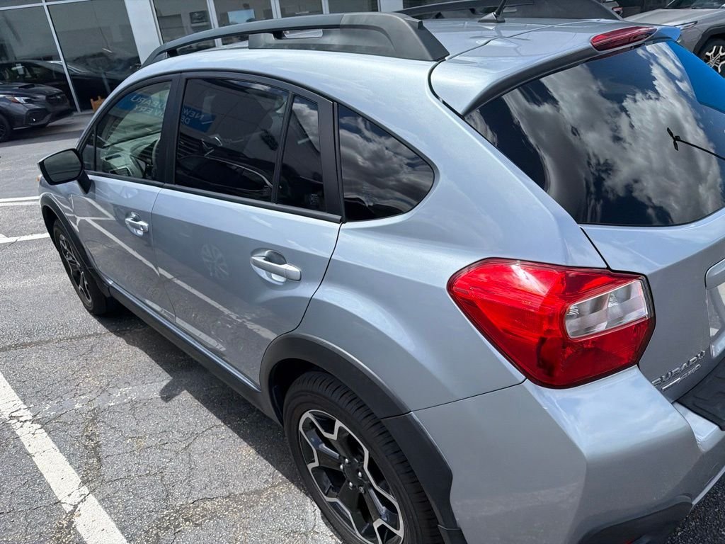 Used 2015 Silver Subaru 2.0i Premium image 9