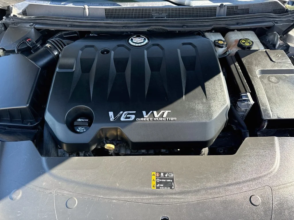 Used 2013 Silver Cadillac Premium image 39