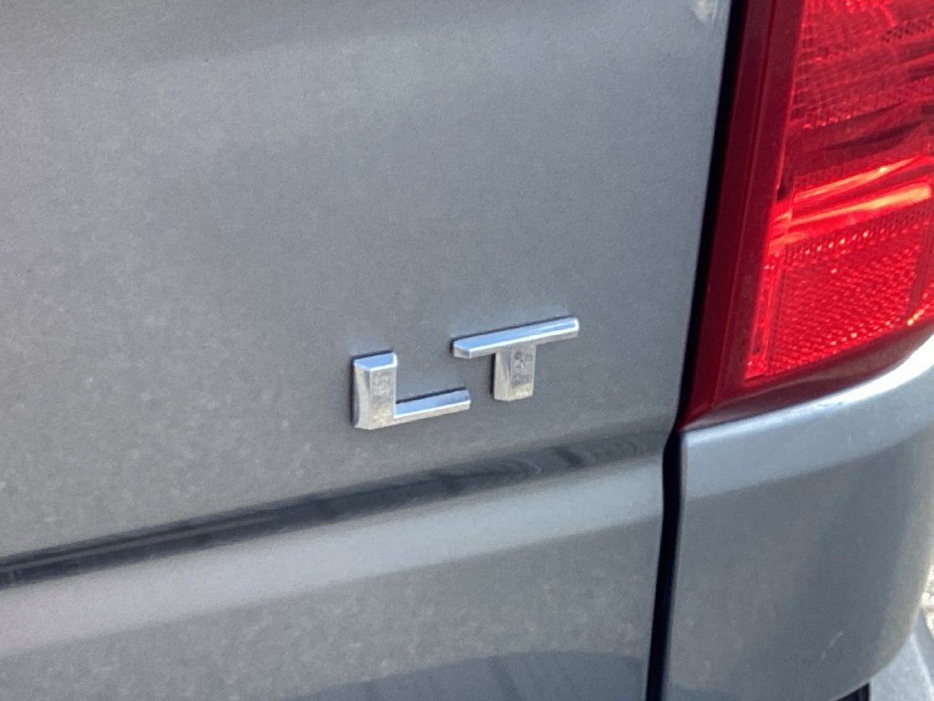Used 2024 Sterling Gray Metallic Chevrolet LT (2FL) image 20