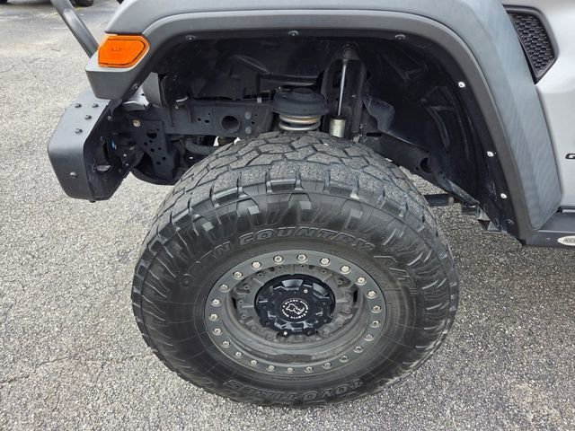 Used 2021 Billet Silver Metallic Clearcoat Jeep Rubicon image 16