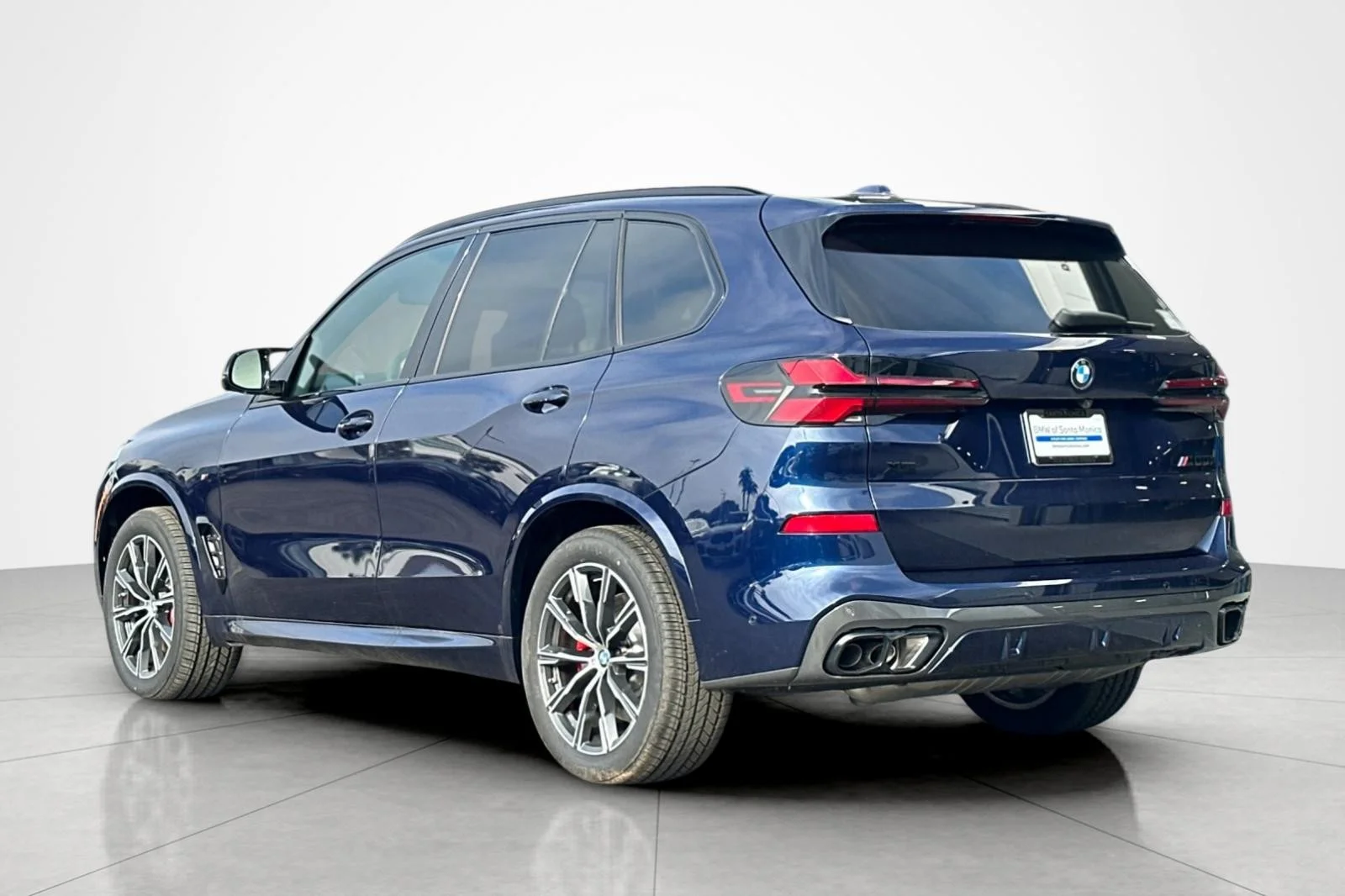 New 2026 Tanzanite Blue II Metallic BMW M60i image 3
