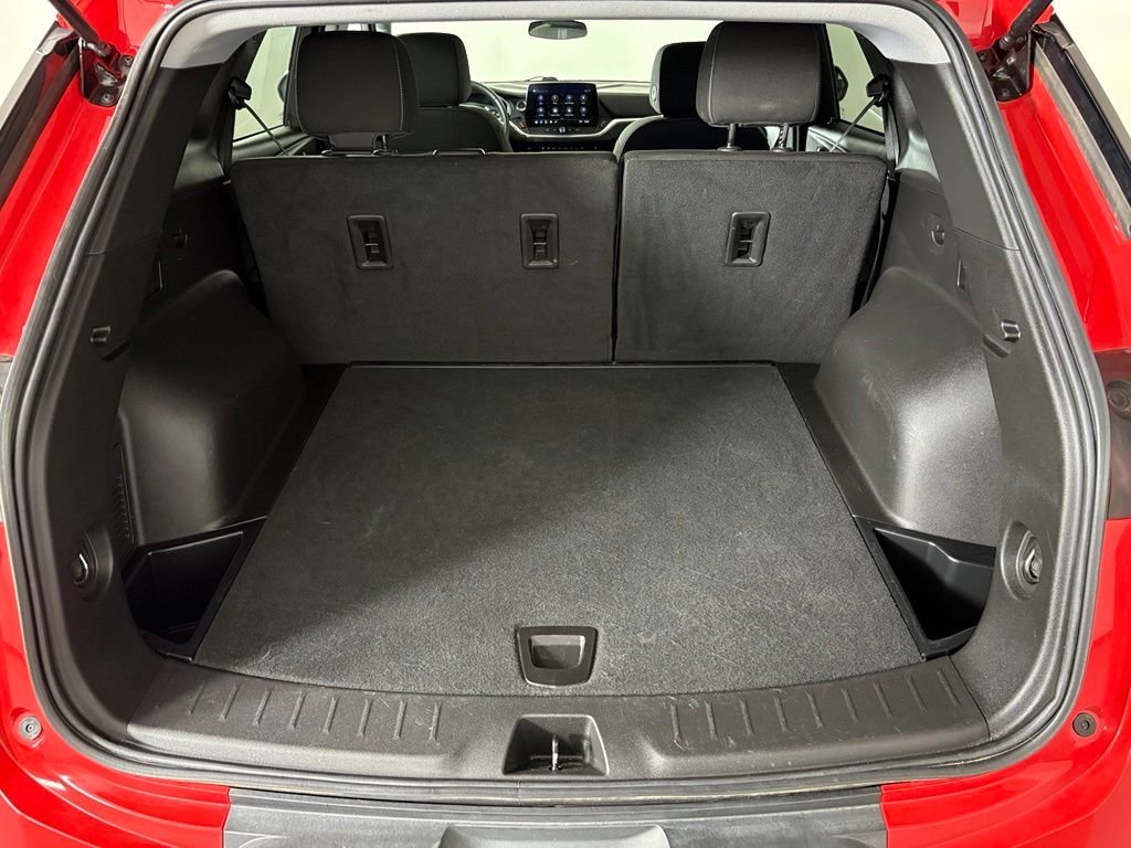Used 2025 Orange Chevrolet LT image 36