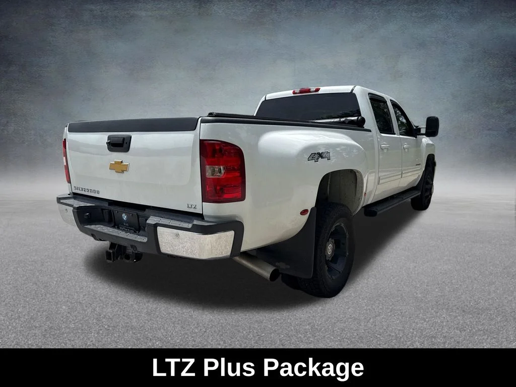 Used 2012 White Chevrolet LTZ image 6