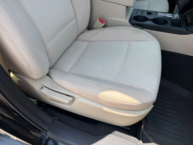 Used 2019 Black Subaru 2.5i Premium image 26